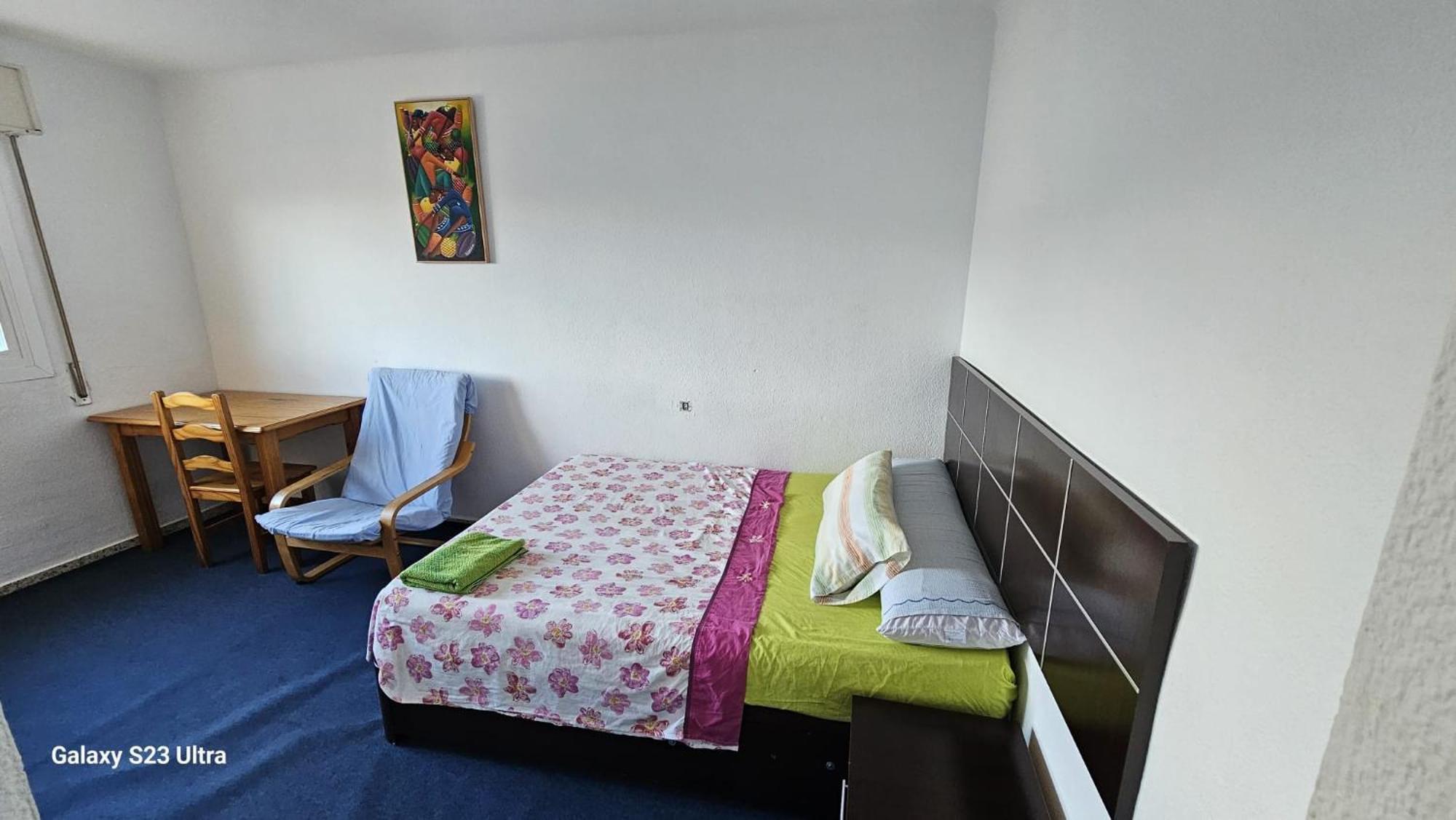 Habitacion Privada Centro Malaga Cerca Tren Maria Zambrano Y Playa Muy Buena Conexion Wifi 외부 사진