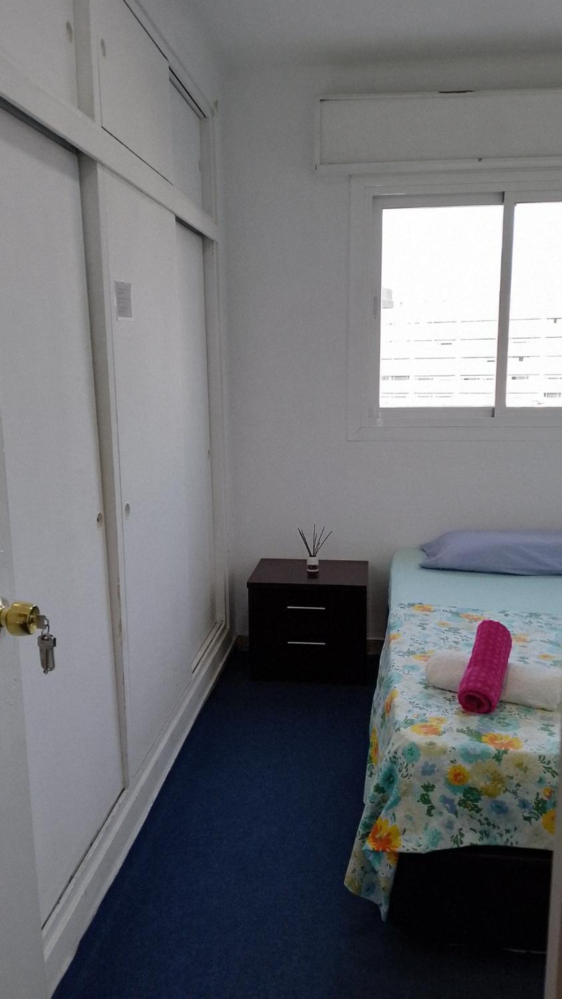 Habitacion Privada Centro Malaga Cerca Tren Maria Zambrano Y Playa Muy Buena Conexion Wifi 외부 사진