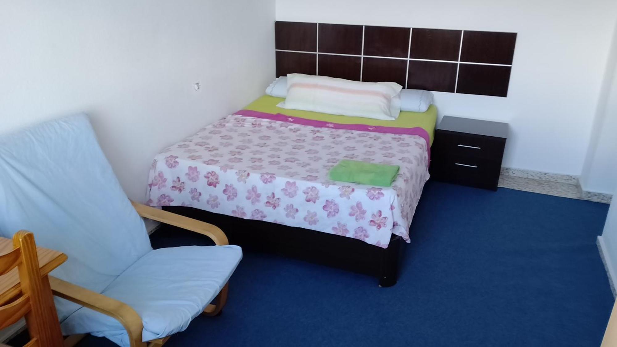 Habitacion Privada Centro Malaga Cerca Tren Maria Zambrano Y Playa Muy Buena Conexion Wifi 외부 사진