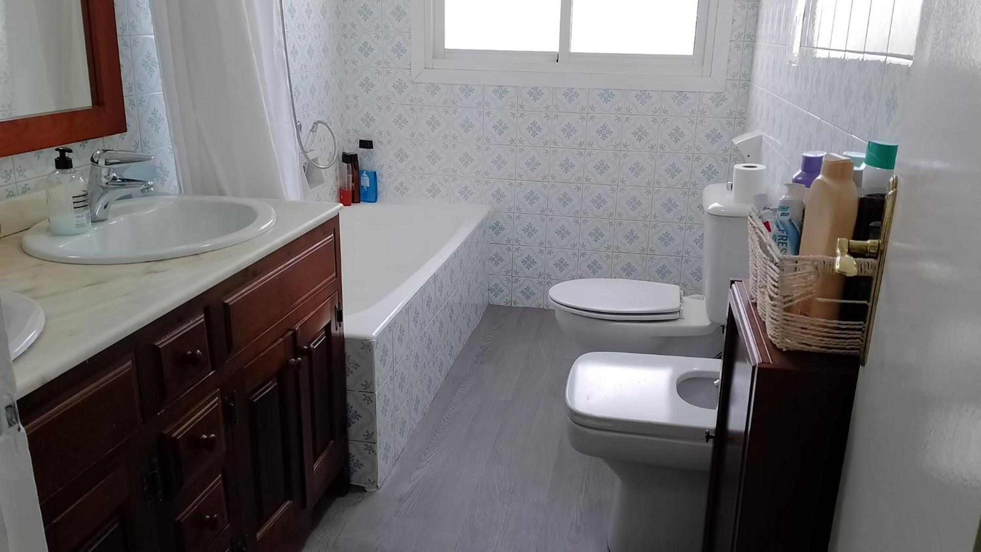 Habitacion Privada Centro Malaga Cerca Tren Maria Zambrano Y Playa Muy Buena Conexion Wifi 외부 사진
