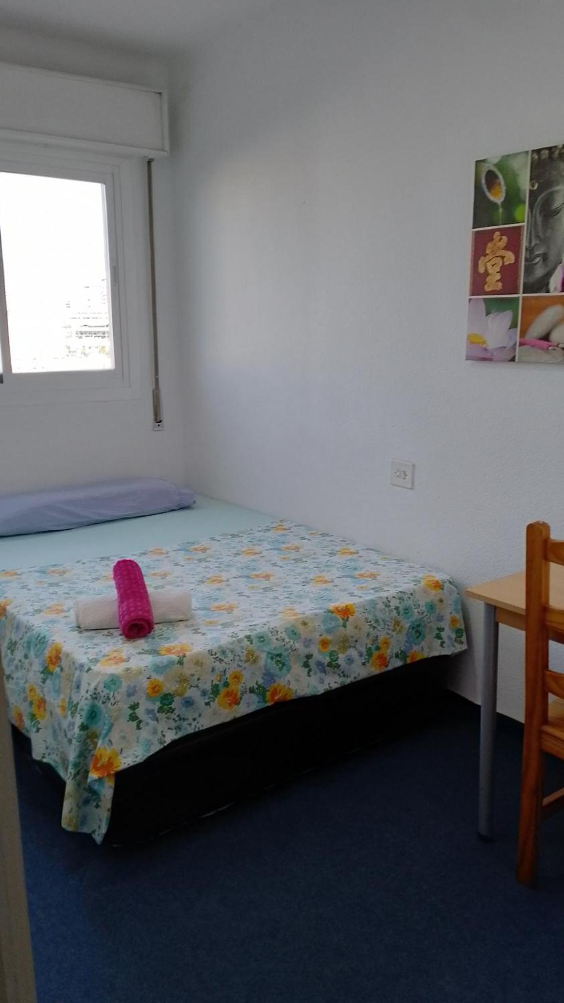Habitacion Privada Centro Malaga Cerca Tren Maria Zambrano Y Playa Muy Buena Conexion Wifi 외부 사진
