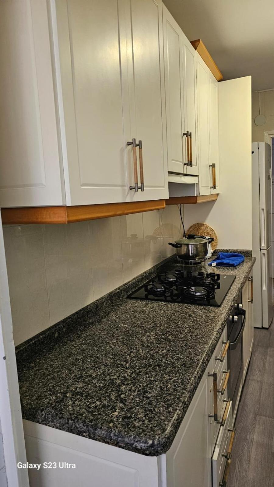Habitacion Privada Centro Malaga Cerca Tren Maria Zambrano Y Playa Muy Buena Conexion Wifi 외부 사진