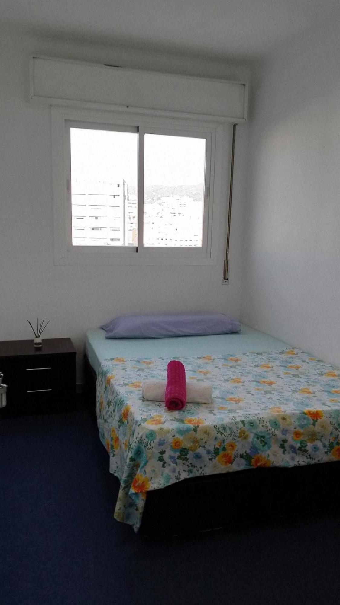 Habitacion Privada Centro Malaga Cerca Tren Maria Zambrano Y Playa Muy Buena Conexion Wifi 외부 사진