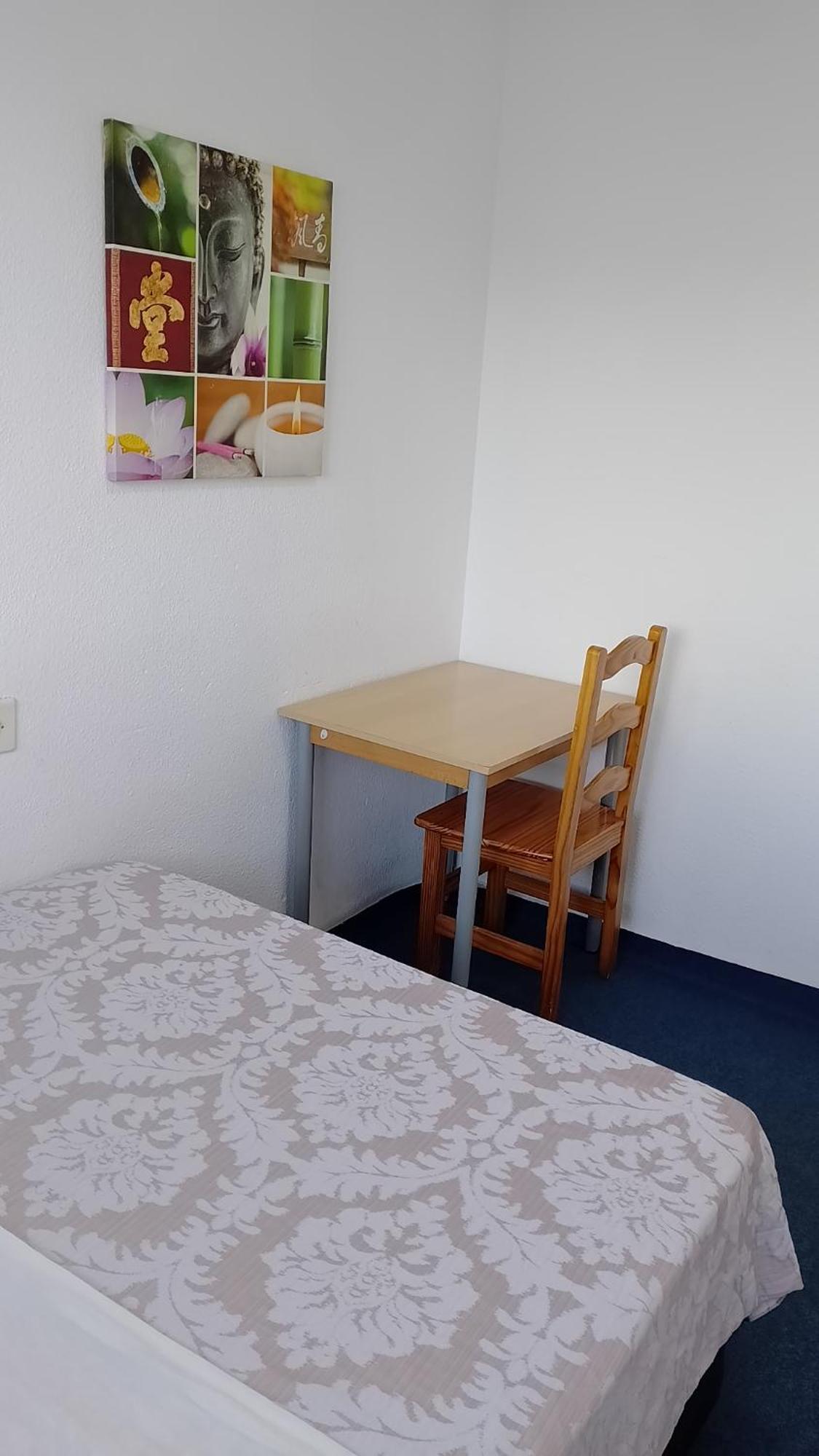 Habitacion Privada Centro Malaga Cerca Tren Maria Zambrano Y Playa Muy Buena Conexion Wifi 외부 사진