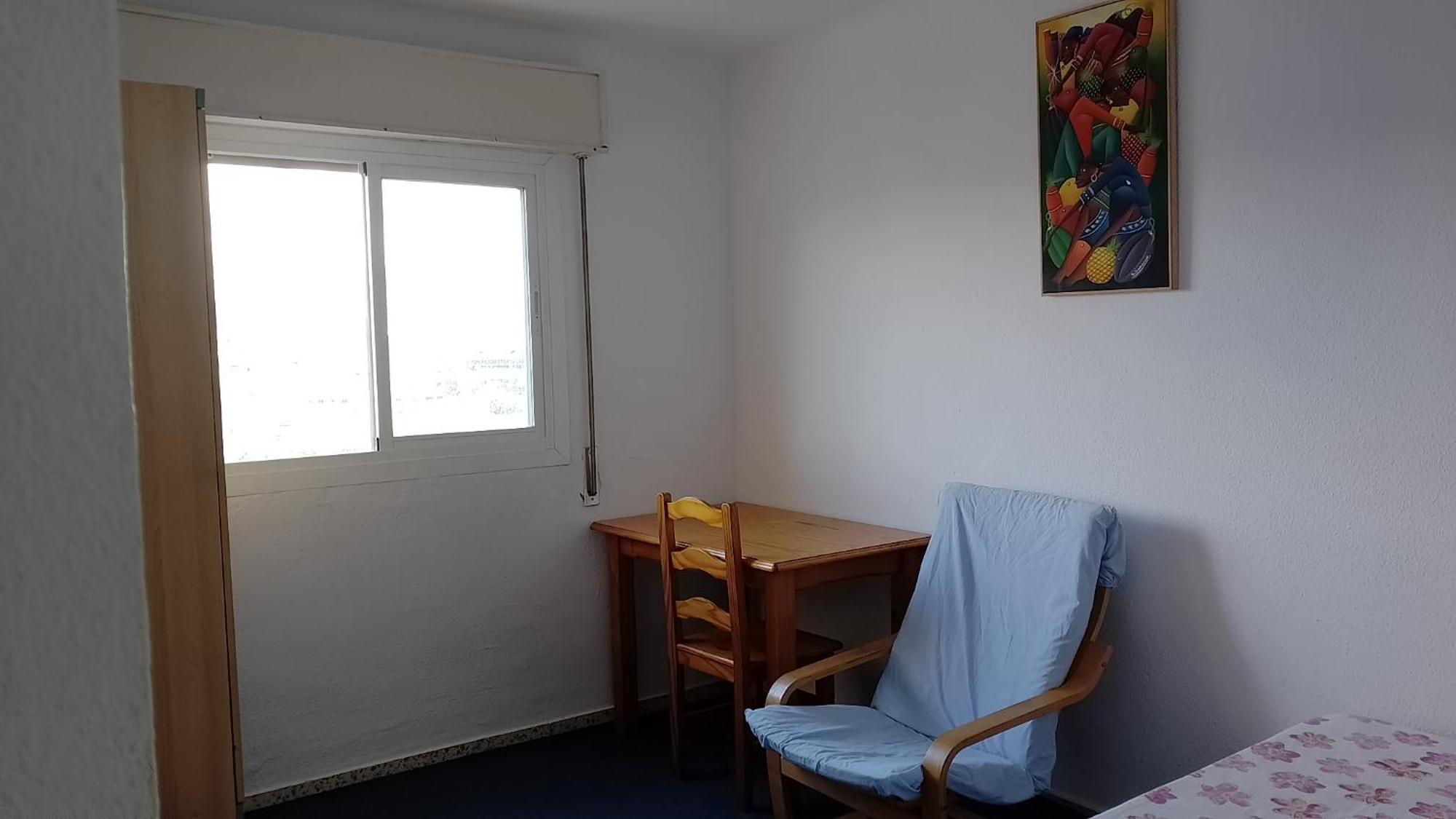 Habitacion Privada Centro Malaga Cerca Tren Maria Zambrano Y Playa Muy Buena Conexion Wifi 외부 사진